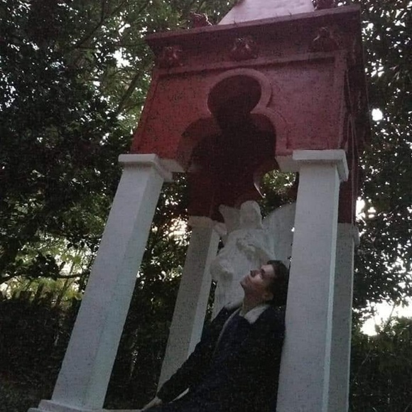 Meet your Posher, Joshua - Picture 2 of 4